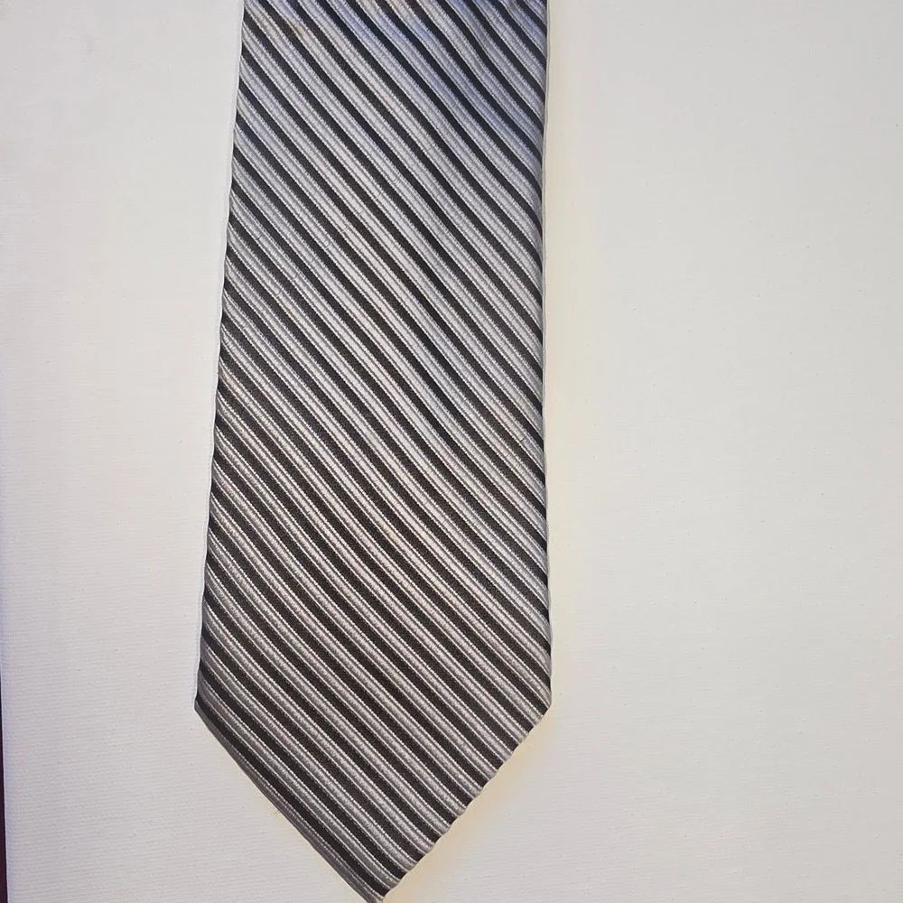 Chaps Mens Silk Necktie Silver Gray Black Diagonal Striped Formal Business Tie